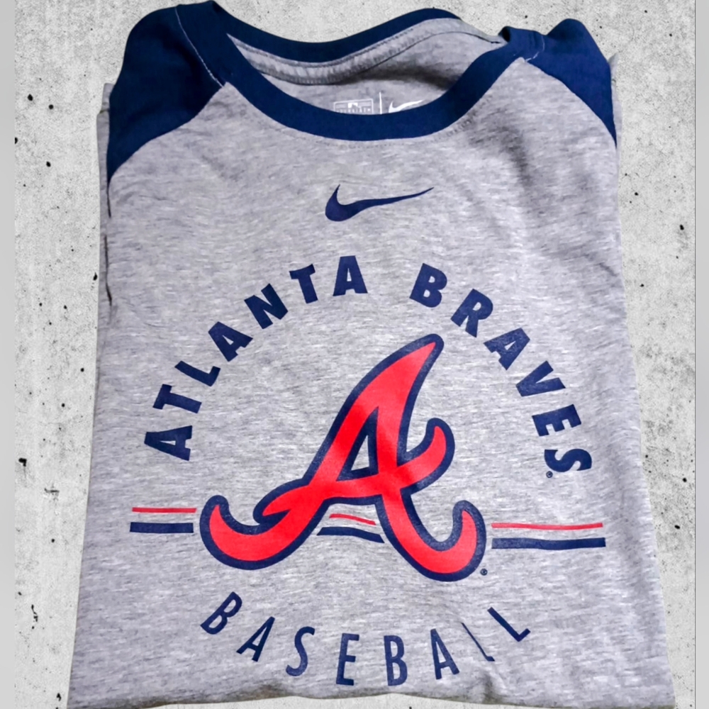 Long Sleeve Shirt Comfort Pullover Jersey Tee Women's Atlanta Braves Sz Lg